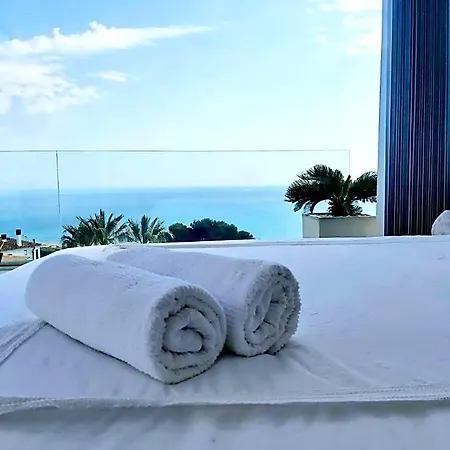 Nocleg ze śniadaniem La Del Mar 4*