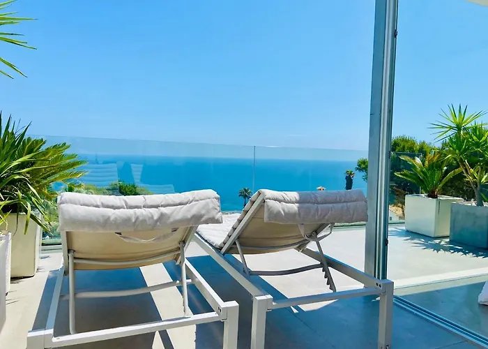 فندق مبيت وإفطار La Del Mar 4*