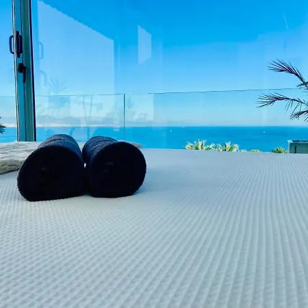 Bed & Breakfast La Del Mar *